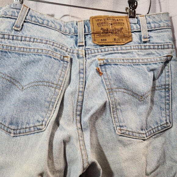 Ladies Levis 550 Stonewashed Blue Jeans size 31x32 ,acid washed, tapered legs - Picture 6 of 7